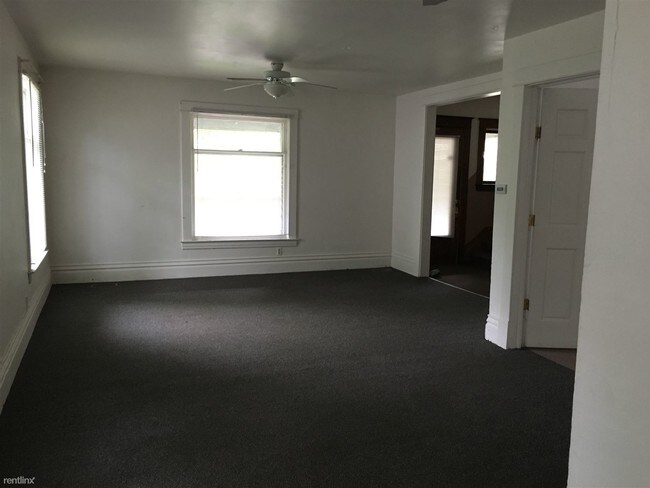 Building Photo - 7 br, 3 bath House - 958 Grant St