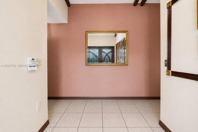 Foto del edificio - 7365 N Augusta Dr