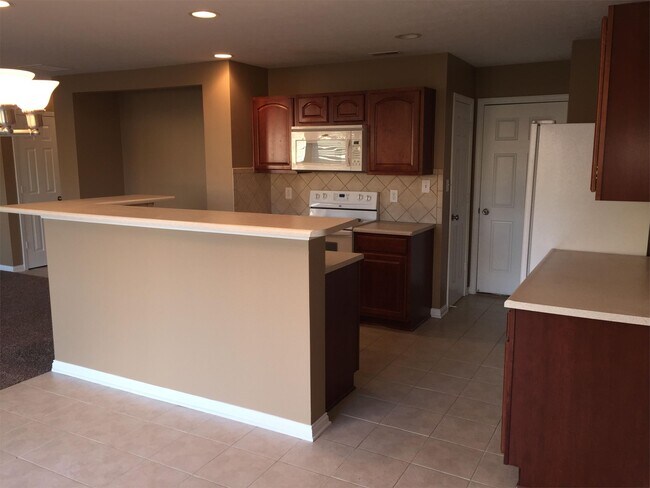 Building Photo - 235 Clear Branch Dr