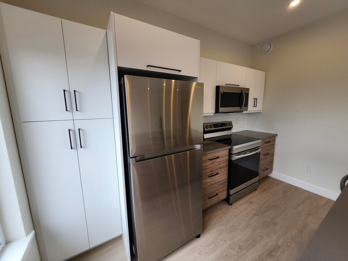 Photo principale - 180 Hillsborough Rd