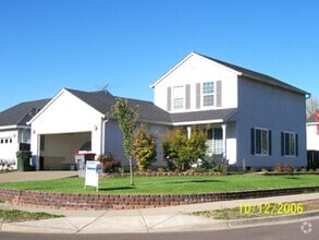 Building Photo - 2257 SW Barber Ln
