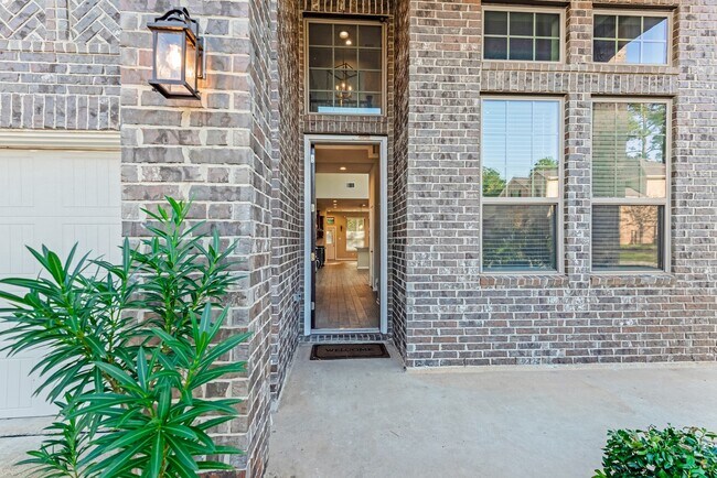 Foto del edificio - 104 Windflower Track Ct