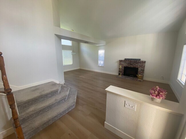 Building Photo - Gorgeous Home With Multiple Living Rooms, Two Primary Suites, Fruit Trees, And More!