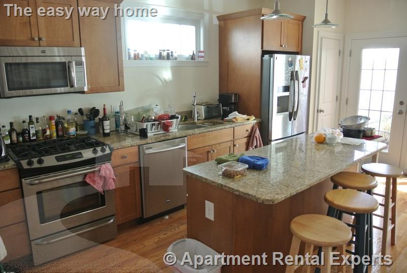 Primary Photo - 23 Porter St