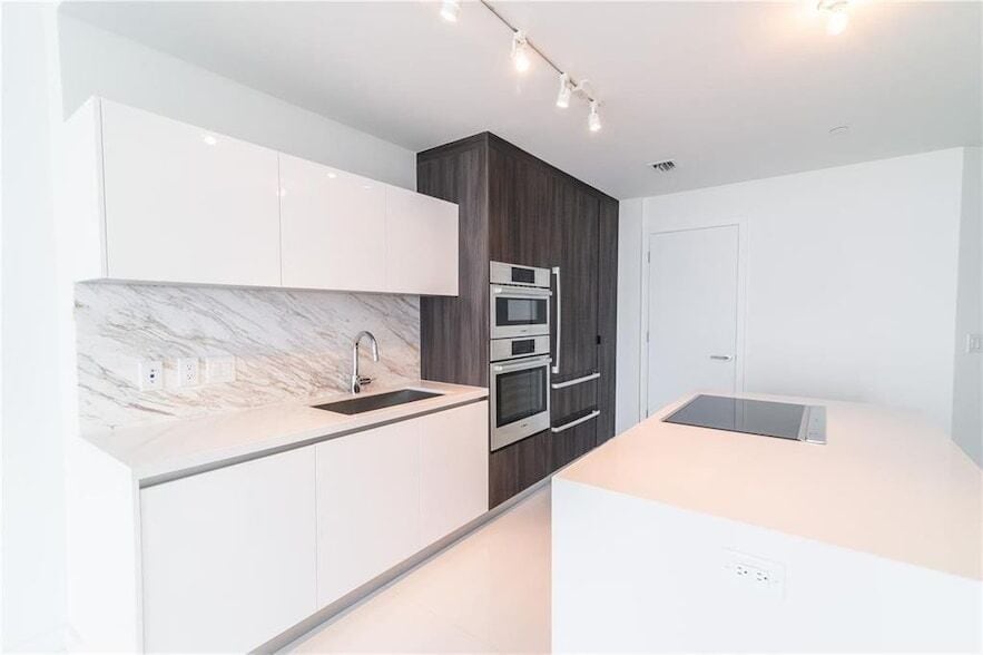 Photo - 851 NE 1st AVE Unit 3500