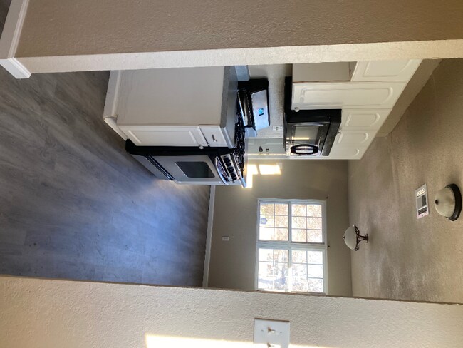 Foto del edificio - 706 S Grove St