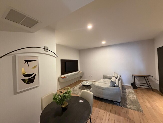 Foto del edificio - 398 NE 5th St