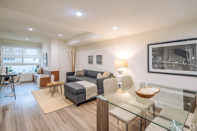 1BR, 1BA - 694 SQ FT - Santa Monica Breeze