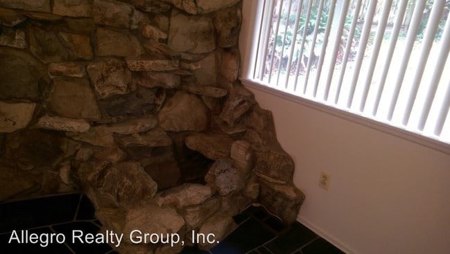 Building Photo - 425 MT Jupiter Dr SW