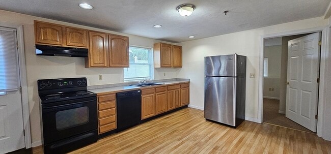 Building Photo - 19 Mc Donald St