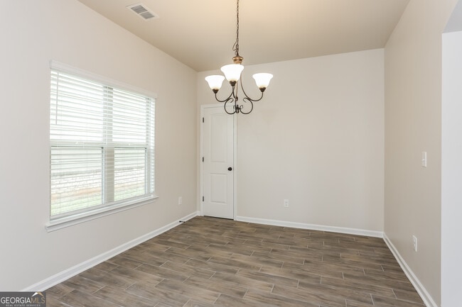 Building Photo - 264 Magnaview Dr