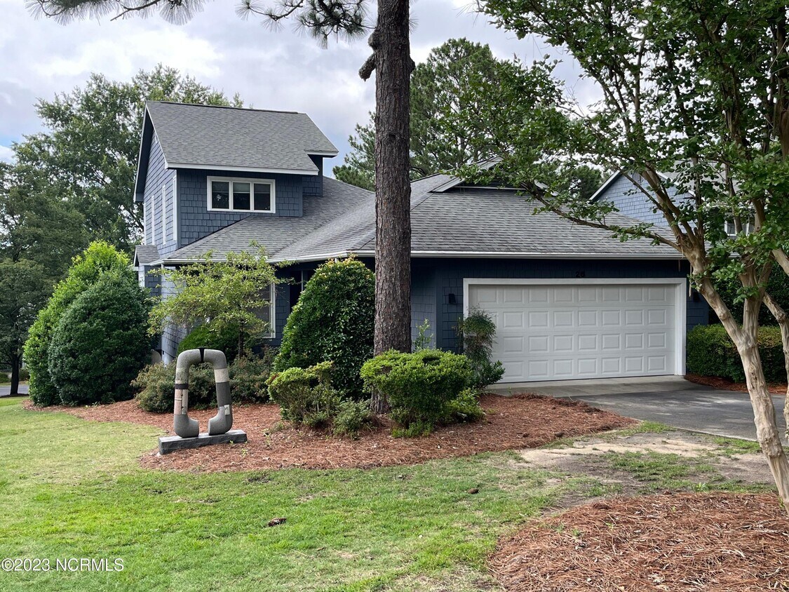 26 Westlake Pointe Ln, Pinehurst, NC 28374 House Rental in Pinehurst