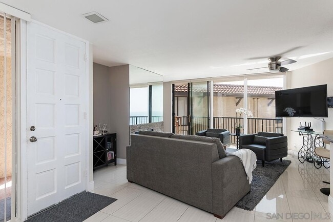 Building Photo - 190 Del Mar Shores Terrace