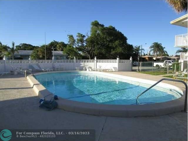 Foto del edificio - 2100 NE 51st Ct