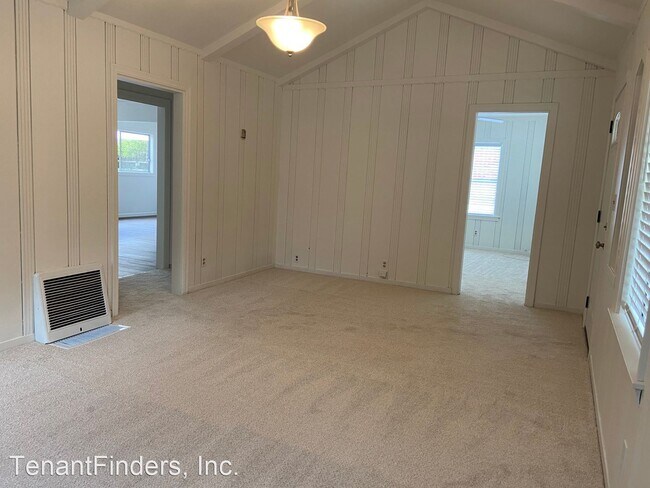 Building Photo - 2 br, 1 bath House - 1868 Shuey Avenue