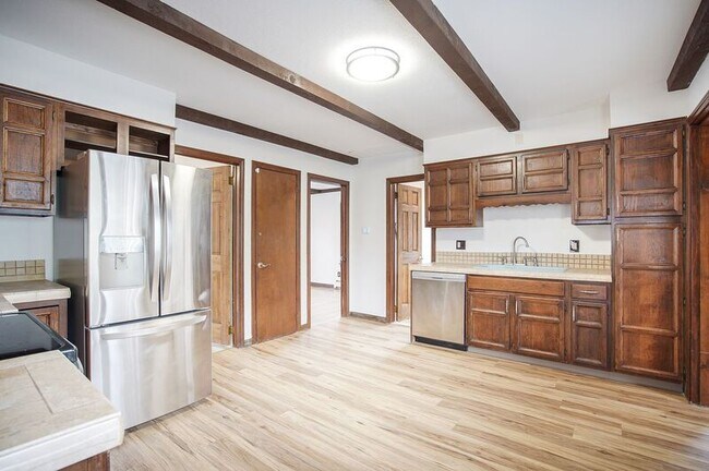 Foto del edificio - 52 Ludger Ave