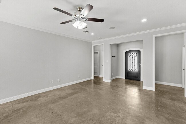 Building Photo - 2806 Gordon Ave