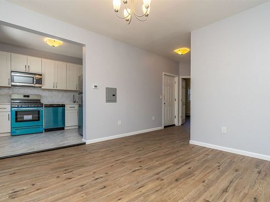 Primary Photo - 124 75th St