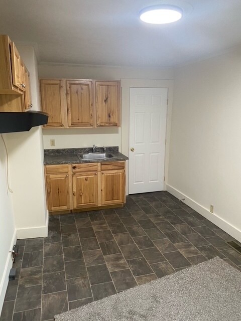 Kitchen - 1128 Gable St