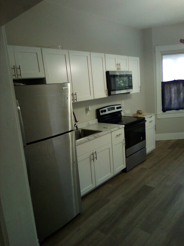 Foto principal - 325 Cedar Ave