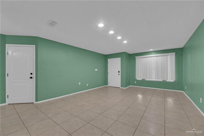 Foto del edificio - 3619 E Prestwick St
