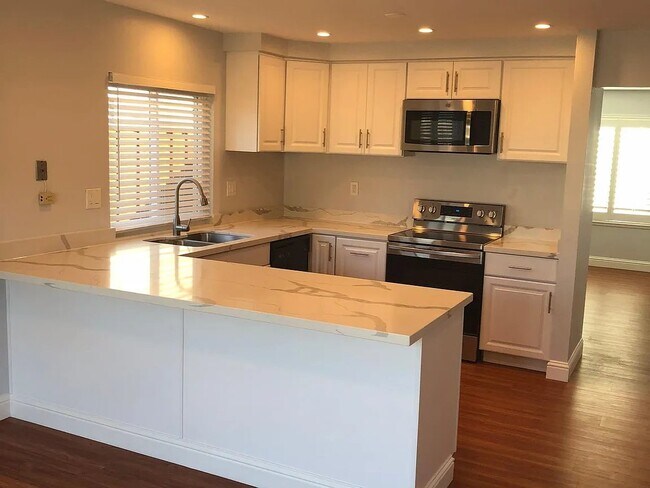 Foto del edificio - 457 Chesapeake Ave
