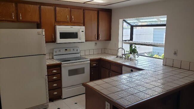 Building Photo - 3425 Tulip Ave