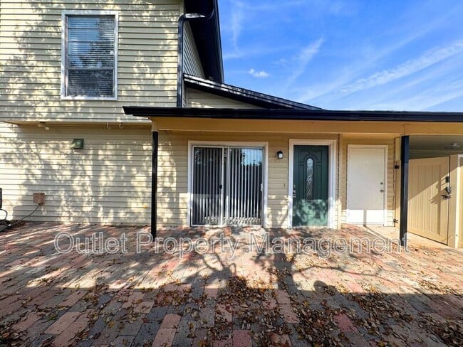 Building Photo - 1742 Potomac Ct