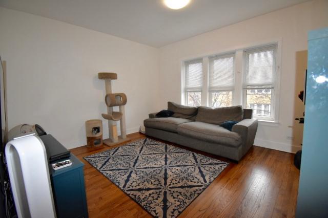 Building Photo - 1 bedroom in CHICAGO IL 60625