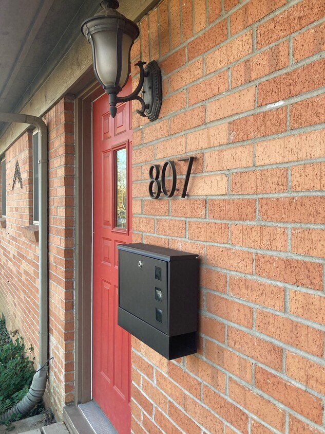 Primary Photo - 807 NW 9th St