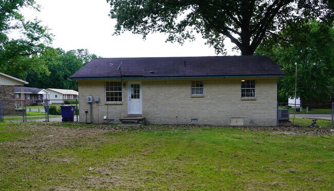 Foto del edificio - Charming Home in Ideal Location!