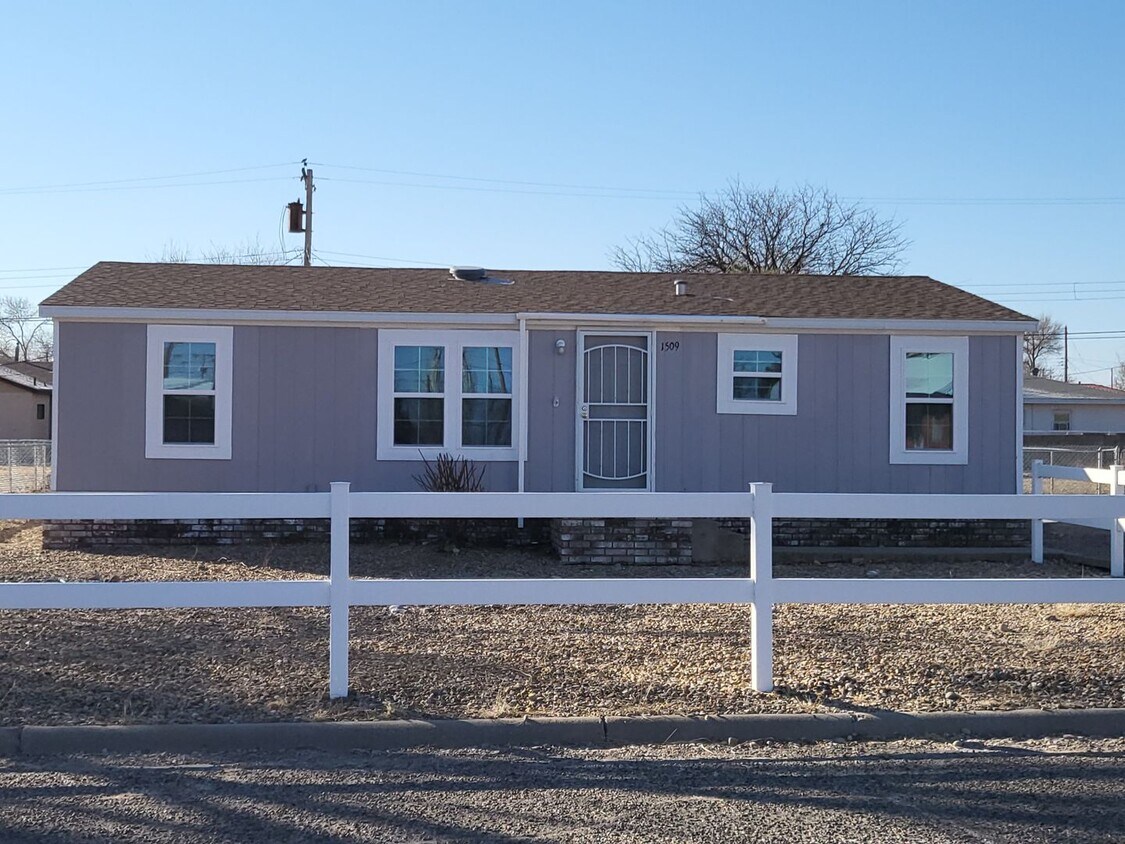 Foto principal - 1509 Arizona Dr