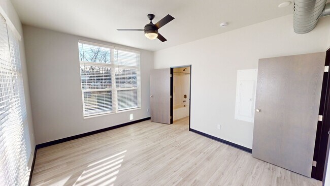 Foto del edificio - 2807 Oakland St