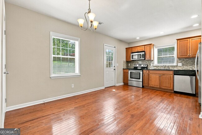 Foto del edificio - 2051 Glenwood Ave SE
