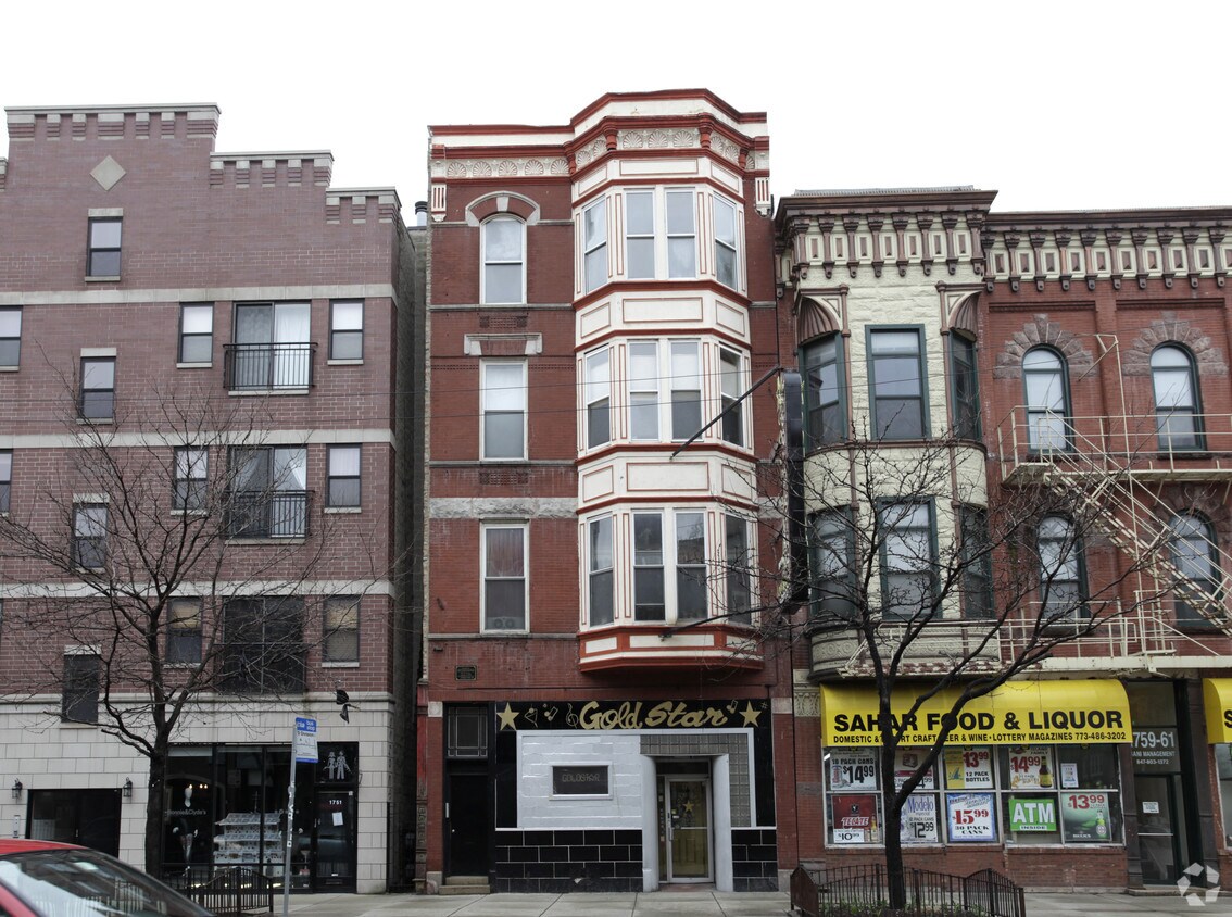 Building Photo - 1755 W Division St