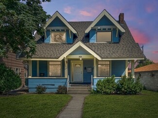 Building Photo - 808 W Augusta Ave