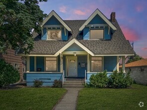 Building Photo - 808 W Augusta Ave