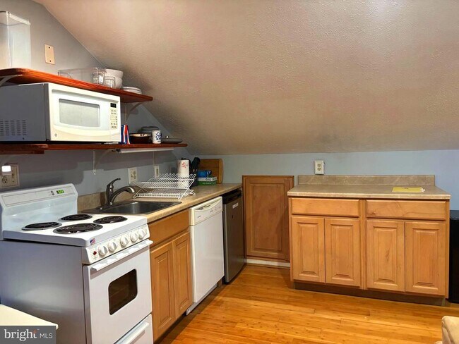 Foto del edificio - 78 Cloverdale Ct