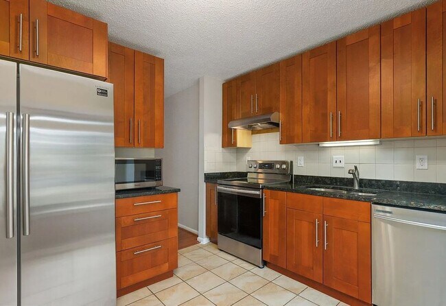 Building Photo - 3085 Bridgeton Ct