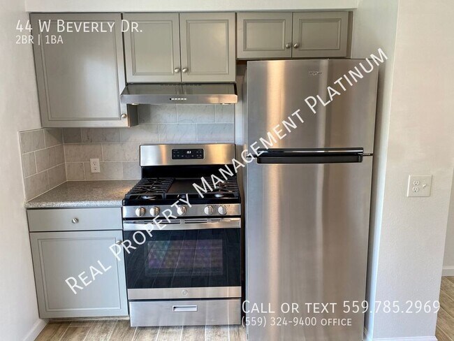 Building Photo - 44 W. Beverly, Clovis, CA $1,495 Barstow/M...