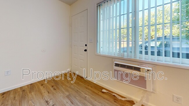 Building Photo - 715 Kimball Rd