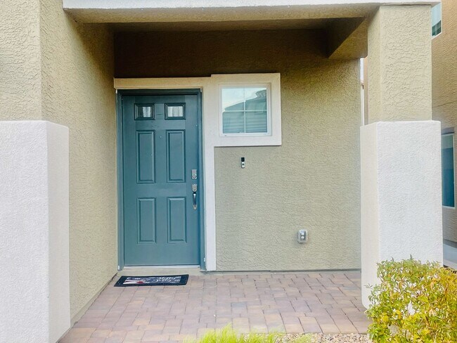 Foto del edificio - Newer 5 Bd, 3 Bth, Bonus Room, Open Floor ...