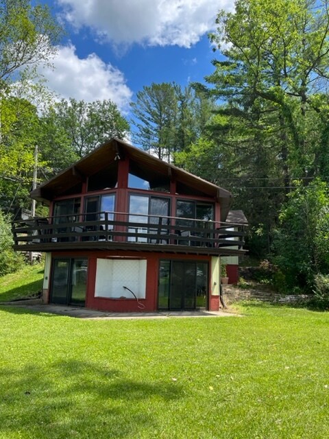 Building Photo - W1200 S Shore Dr
