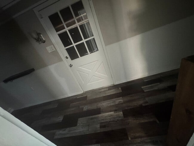 Building Photo - 334 Carder St