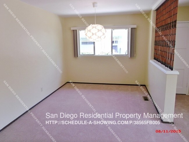 Building Photo - 1688 Blackthorne Ct