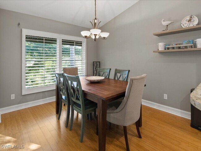 Foto del edificio - 793 Carrick Bend Cir