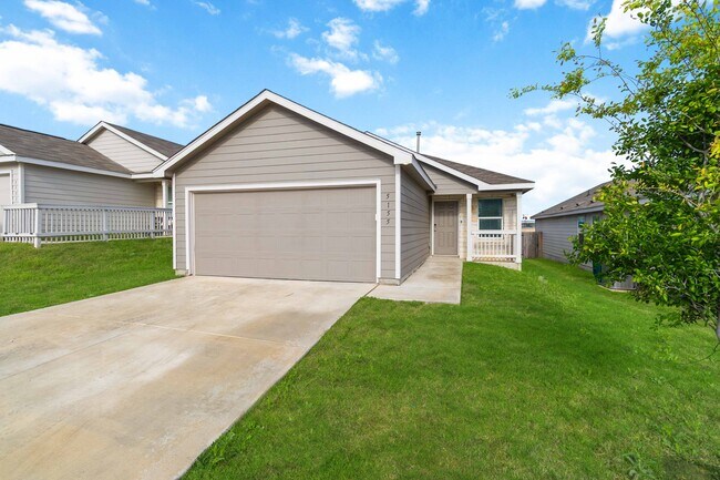 Foto del edificio - 5155 Fowler Cres