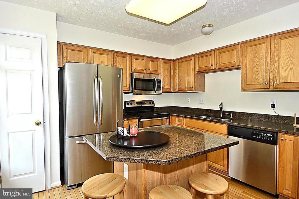 8877 Papillon Dr, Ellicott City, MD 21043 Townhome Rentals in