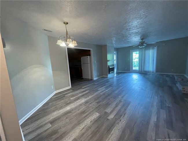 Building Photo - 3392 Galleria Dr