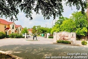 Building Photo - 6160 Eckhert Rd